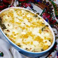 Zapiekanka makaronowa ze szpinakiem, fetą, serem żółtym i kukurydzą
