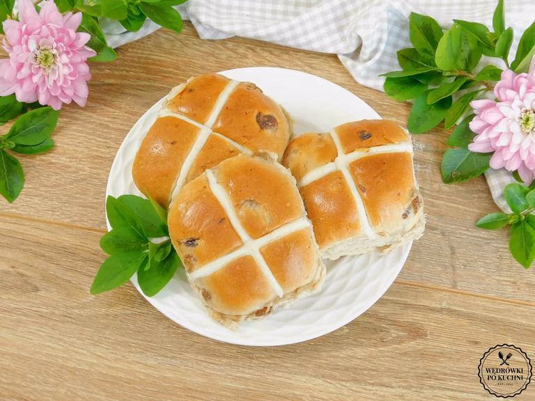 Hot Cross Buns - brytyjskie bułeczki wielkanocne