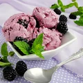 Lody jeżynowe