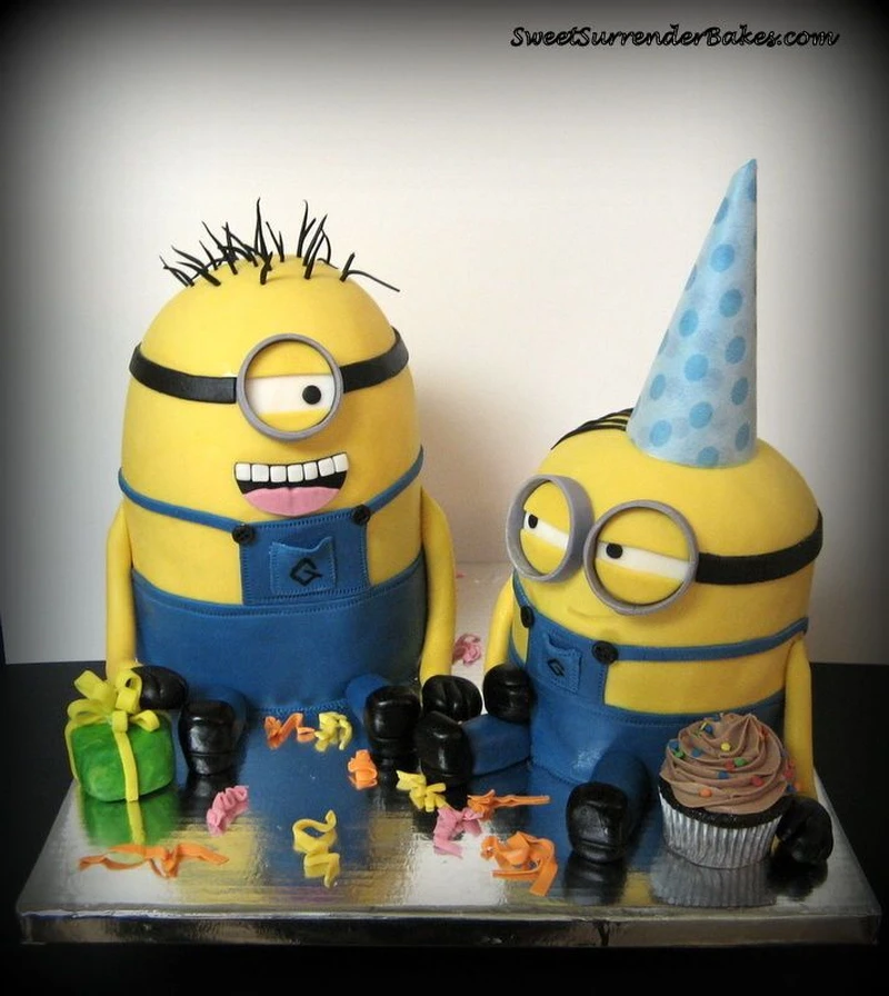 Torcik z minionkami