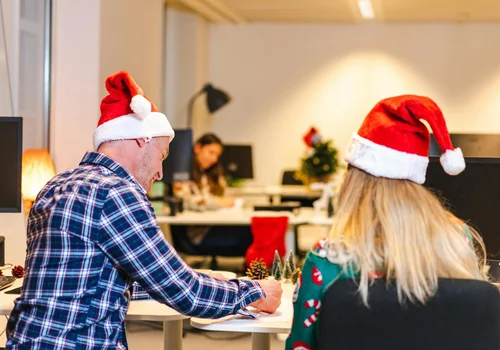 Dodatkowa premia roczna w wysokości miesięcznej wypłaty! Szykuje się powrót świadczenia dla tysięcy pracowników