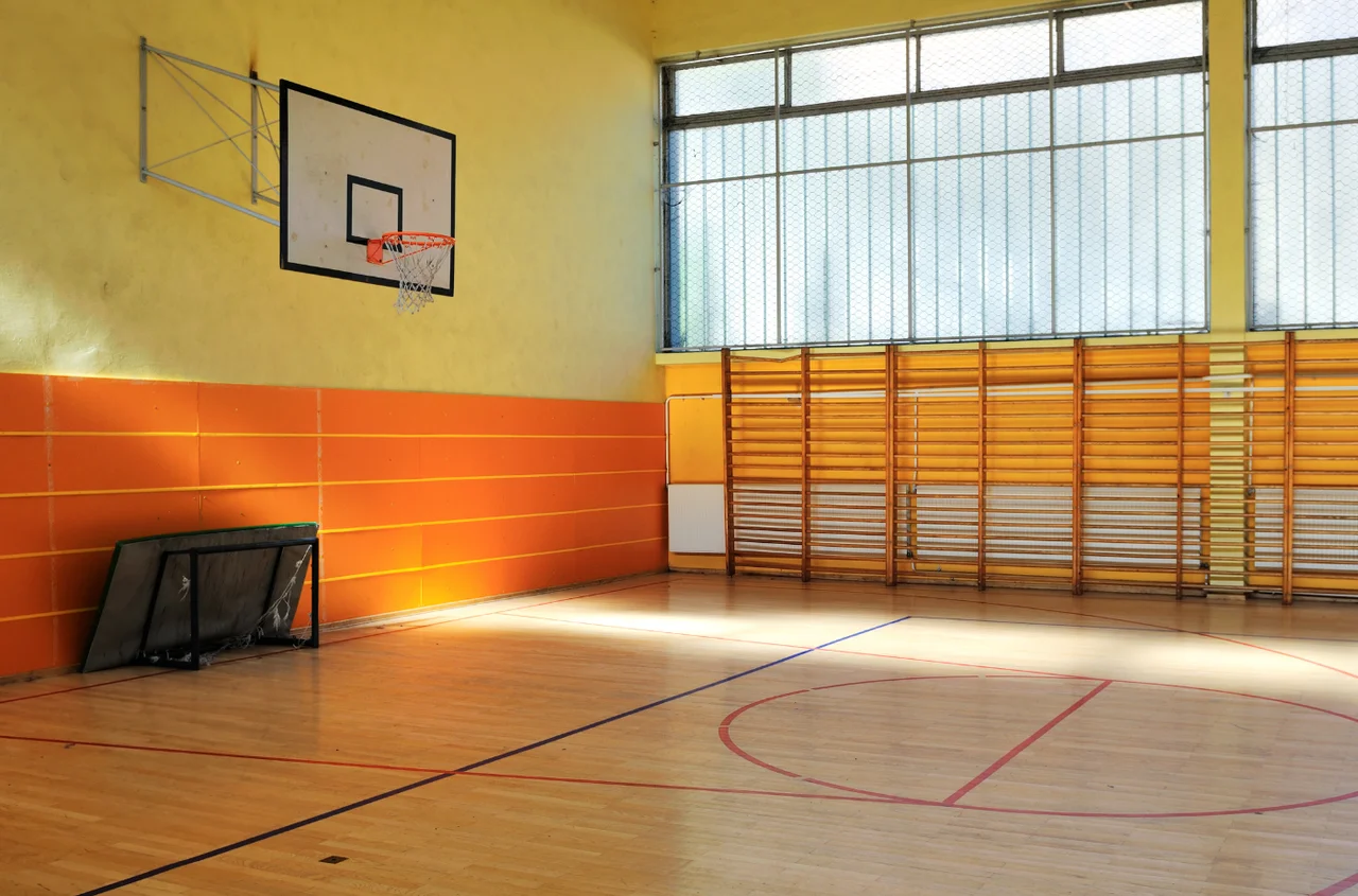 Nadchodzą zmiany na WF-ie? Coraz mniej pompek, więcej spacerów?