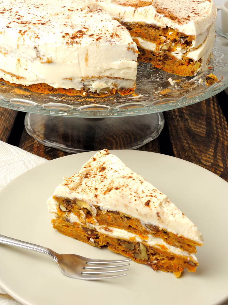 Ciasto Marchewkowe z Herbacianym Kremem Mascarpone