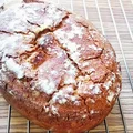 Żytni, razowy chleb na zakwasie, pieczony w garnku