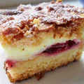 Proste ciasto śliwkowe z cytrynową pianką i kruszonką