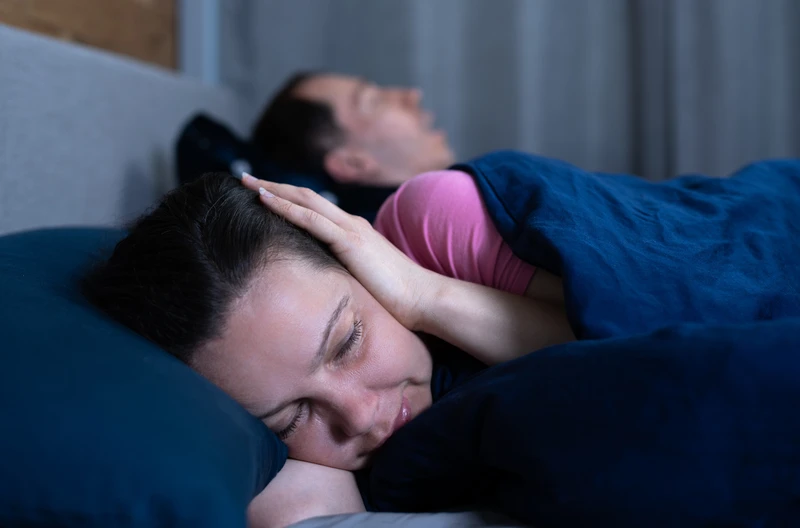 Dzień Walki z Chrapaniem: Jak Skutecznie Zwalczamy Ten Problem?