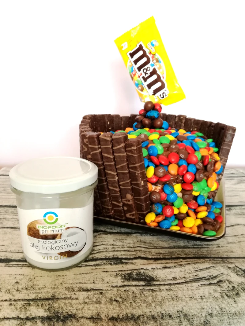 Tort urodzinowe z m&ms'ów