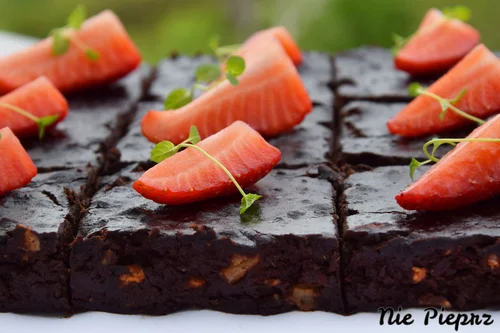 Brownie z czerwonej fasoli i daktyli