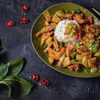 Tajski stir-fry z indykiem i ananasem