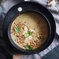 Łatwa zupa brokułowa z zieloną pastą curry