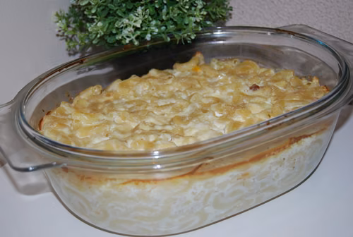 Makaron zapiekany z serem