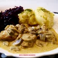 Polędwiczki z indyka w sosie pieczarkowym