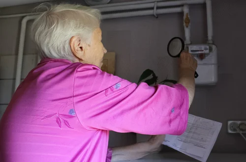 Nowe świadczenie 800 plus na rachunki dla rodzin? Prezydent podpisał projekt "Tani prąd -33%"