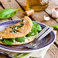 OMLET ZE SZPINAKIEM I RICOTTĄ