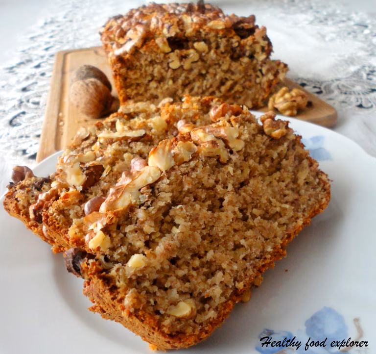 Owsiany wegański chlebek bananowy