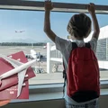 Szokująca decyzja rodziców! Zostawili 10-latka na lotnisku i polecieli!