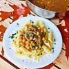 Penne z pieczarkami i ciecierzycą