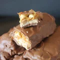 Domowy batonik Snickers