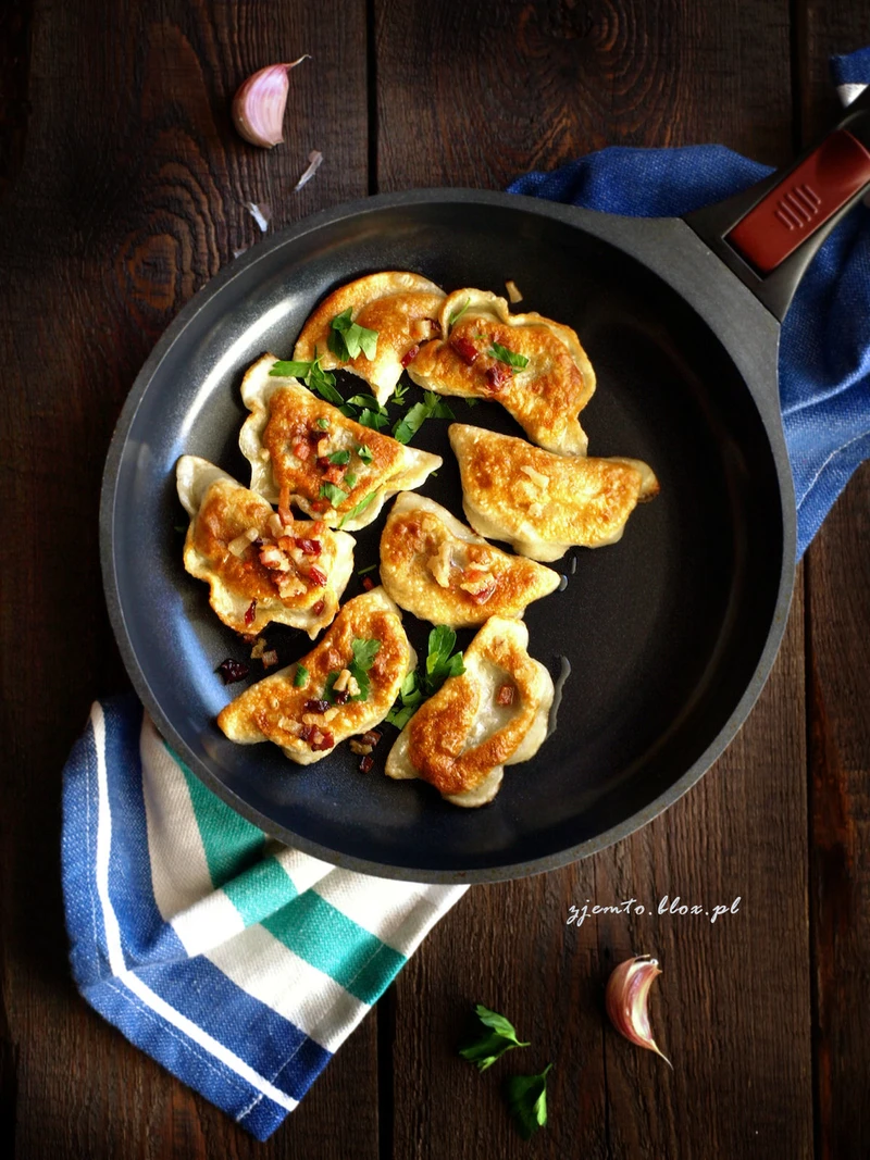 Pierogi z soczewicą i pieczarkami