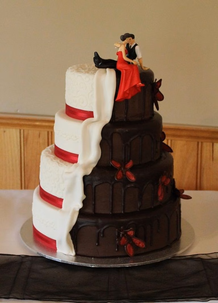Nietypowy tort weselny