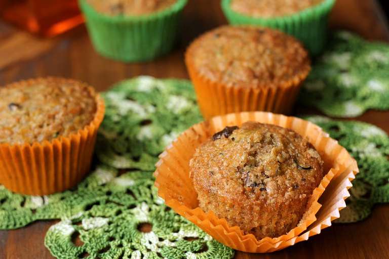 Śniadaniowe muffiny z marchewką i cukinią