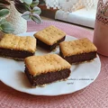 Czekoladowy grysikowiec na herbatnikach