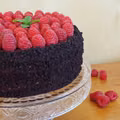 Tort czekoladowo-malinowy