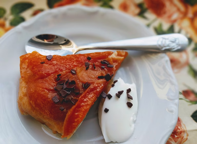 Tarta Tatin z morelami