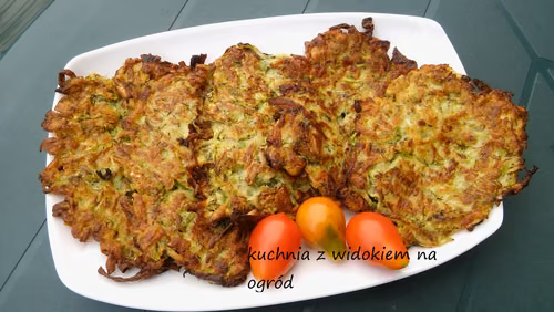 Placuszki z cukinii. Smaczne i chrupiące.