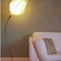 Lampa w kształcie kwiatu