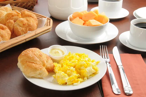Dlaczego warto jeść śniadania?