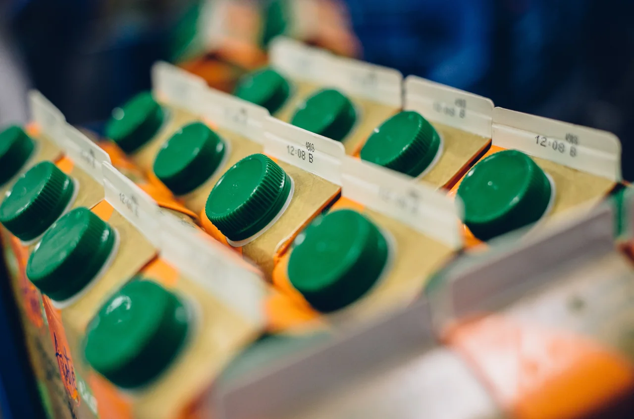 Kartony trafią do systemu kaucyjnego? Rząd szykuje zmiany!