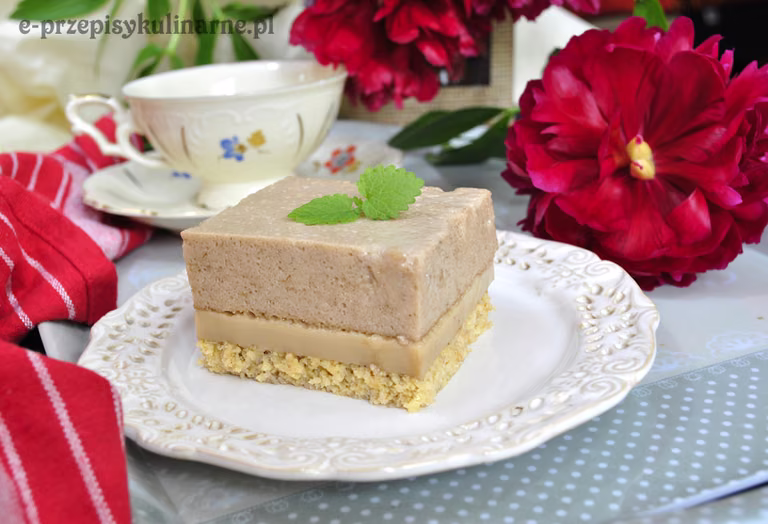 DIETETYCZNE CIASTO KAWOWO-BANANOWE (145 KCAL)