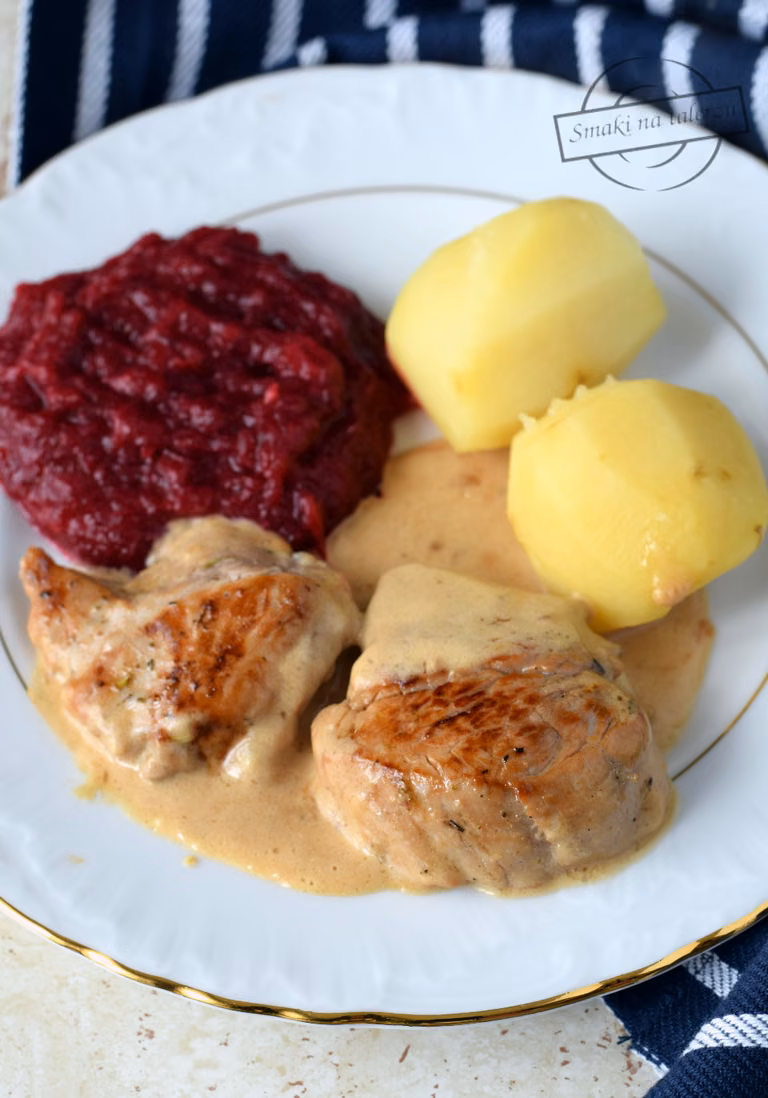 Polędwiczki wieprzowe w sosie
