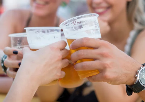 Popularne polskie piwo będzie produkowane w Niemczech! Nowa butelka zmienia zasady gry