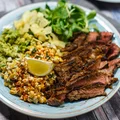 Stek wołowy w marynacie Tex-Mex– meksykański talerz