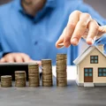 Bańka na rynku nieruchomości w końcu pęknie? Jak będą wyglądały ceny mieszkań w 2022 roku?