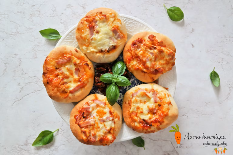 Pizzerinki z serowymi brzegami