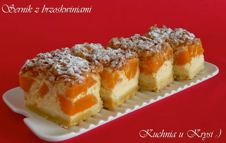Sernik z brzoskwiniami