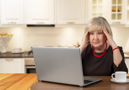 Milion kobiet bez szans na wyższą emeryturę – przez decyzję sprzed lat tracą nawet 70% podwyżki