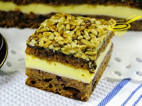 marmoladnik z budyniem i słonecznikiem w karmelu