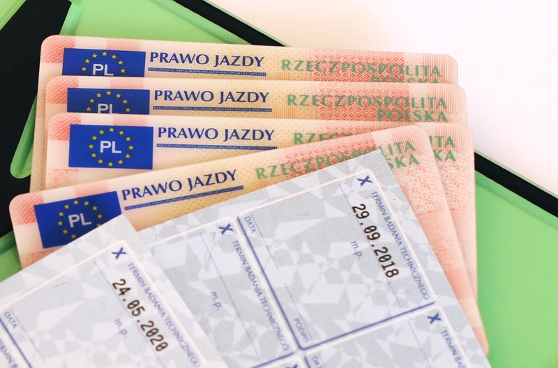 Koniec z obecnymi prawami jazdy! Czy jesteś na bieżąco? Wymiana praw jazdy już wkrótce!