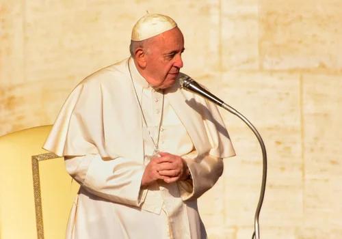 Kolejna fala spekulacji po najnowszej decyzji Franciszka! Benedykt XVI zrobił to samo tuż przed abdykacją!