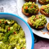 Pasta awokado z jajkiem, papryką i koperkiem