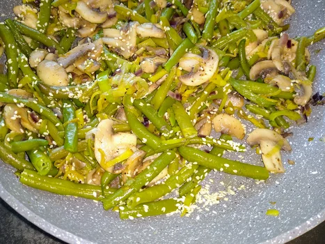 Fasolka z pieczarkami