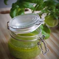 Pesto z bazylii (Keto, Paleo, LowCarb, bez nabiału)