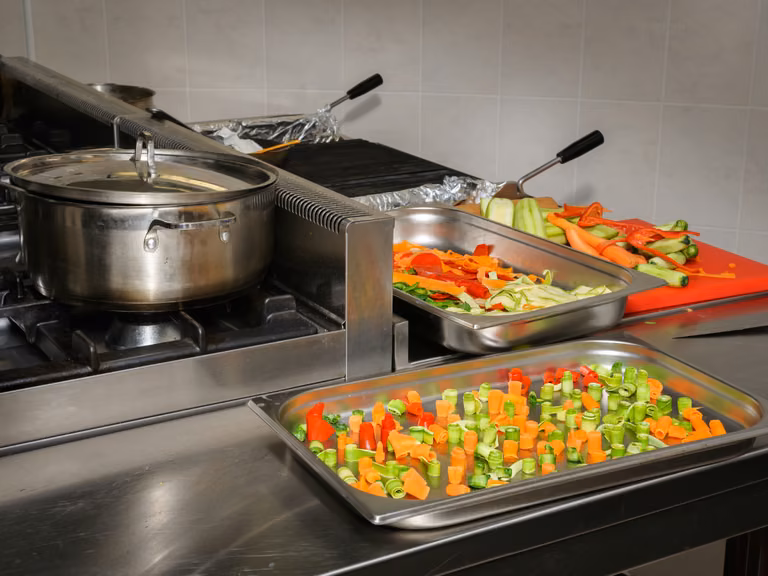 Czy prawo wymusi wegańskie posiłki w każdej restauracji?