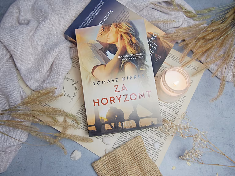 Za horyzont Tomasz Kieres - recenzja