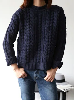sweter ze wzorem warkocza