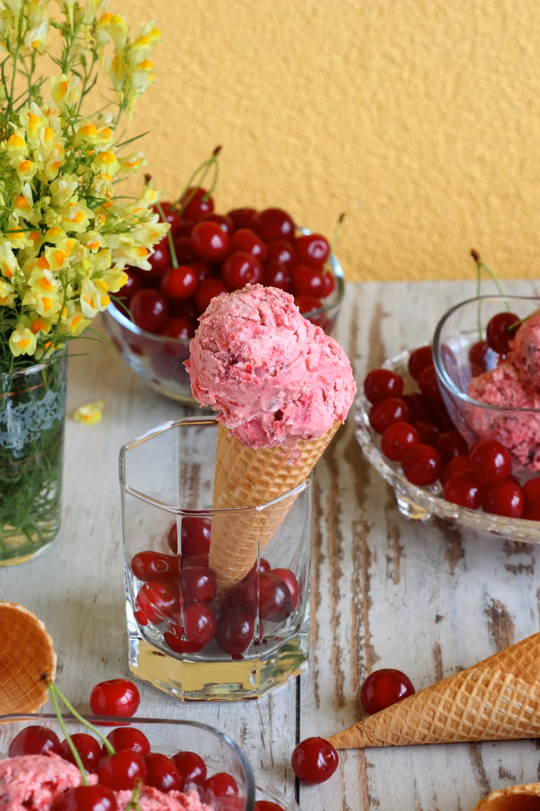 Lody wiśniowe